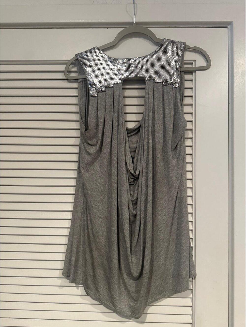 La Rok Grey Chain Top - Picture 3 of 4